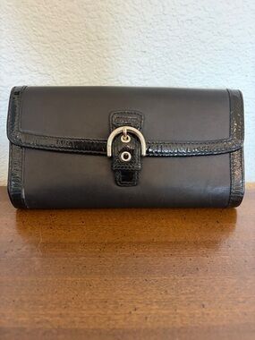 Coach Black Leather Patent Trim Silver Buckle Gold Open Wallet
